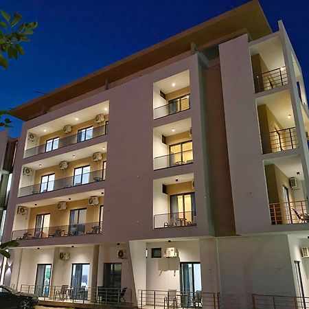 Supreme Luxury Aparthotel Ulcinj Buitenkant foto