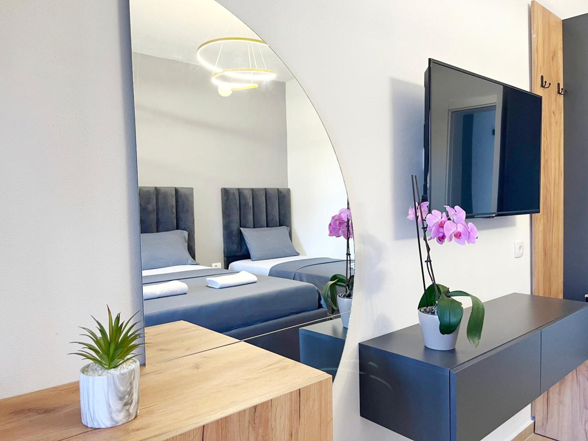 Supreme Luxury Aparthotel Ulcinj Buitenkant foto
