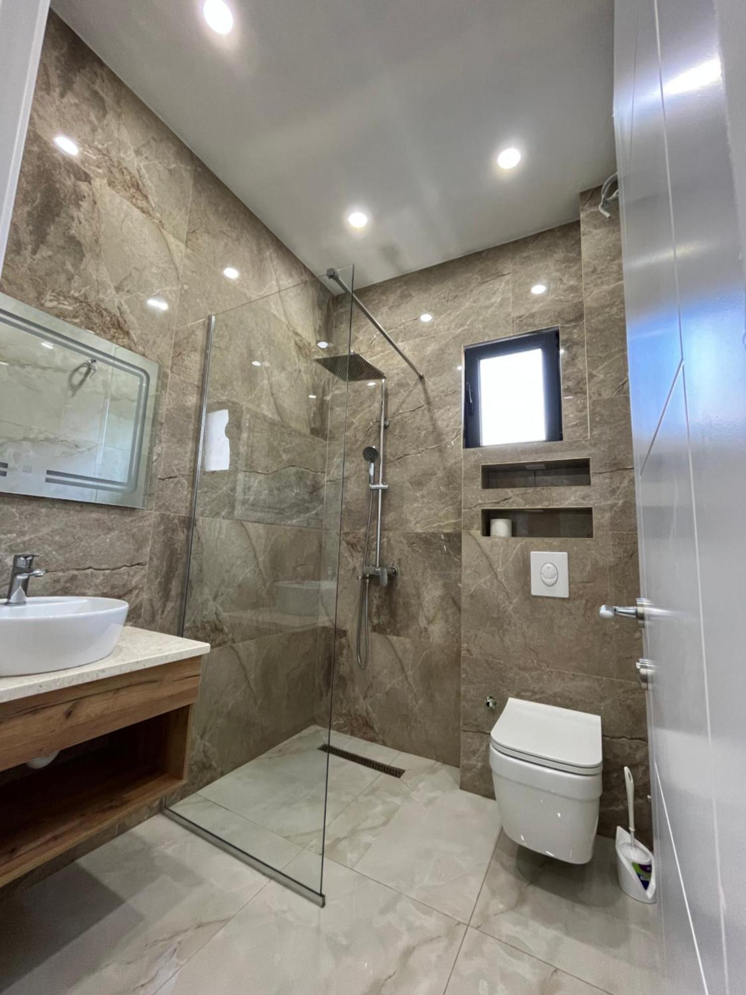 Supreme Luxury Aparthotel Ulcinj Buitenkant foto